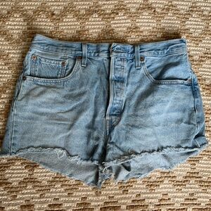 Levi shorts 501